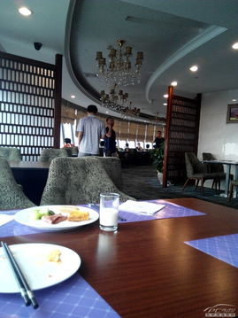 工业与自然的和谐交响 探访好帮手花园式工厂与九道谷激流之旅